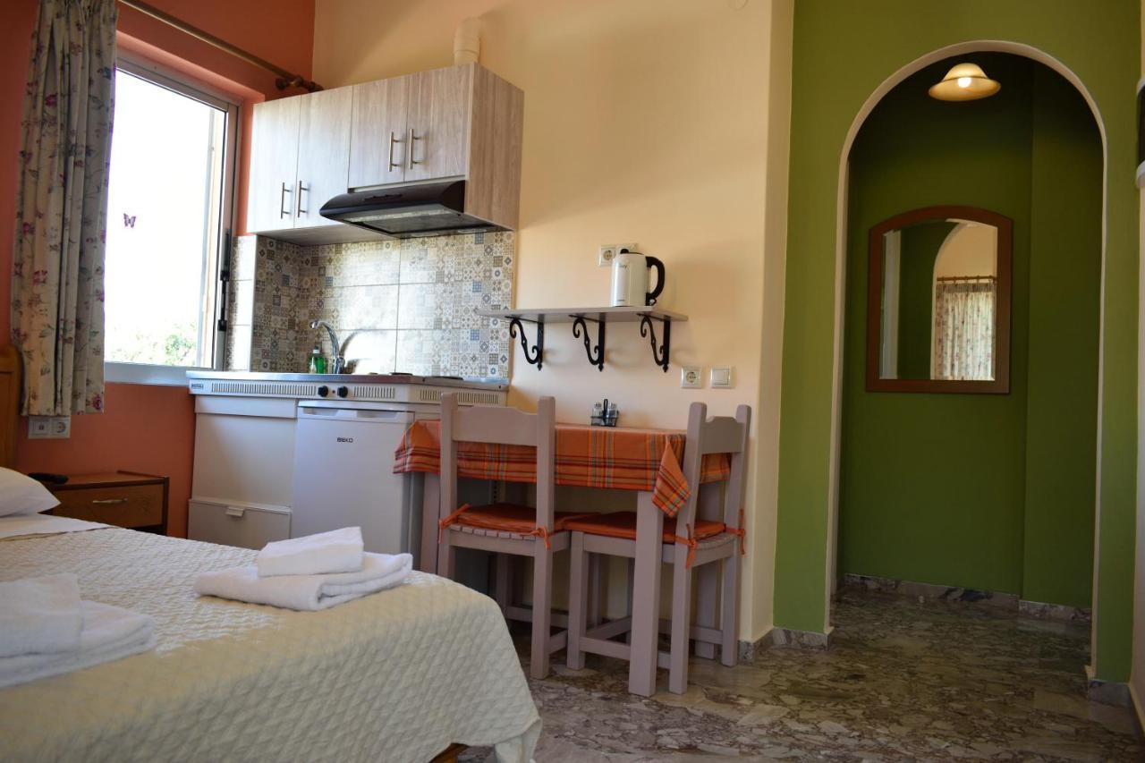 איה אפימיה Stamoulis Apartments מראה חיצוני תמונה