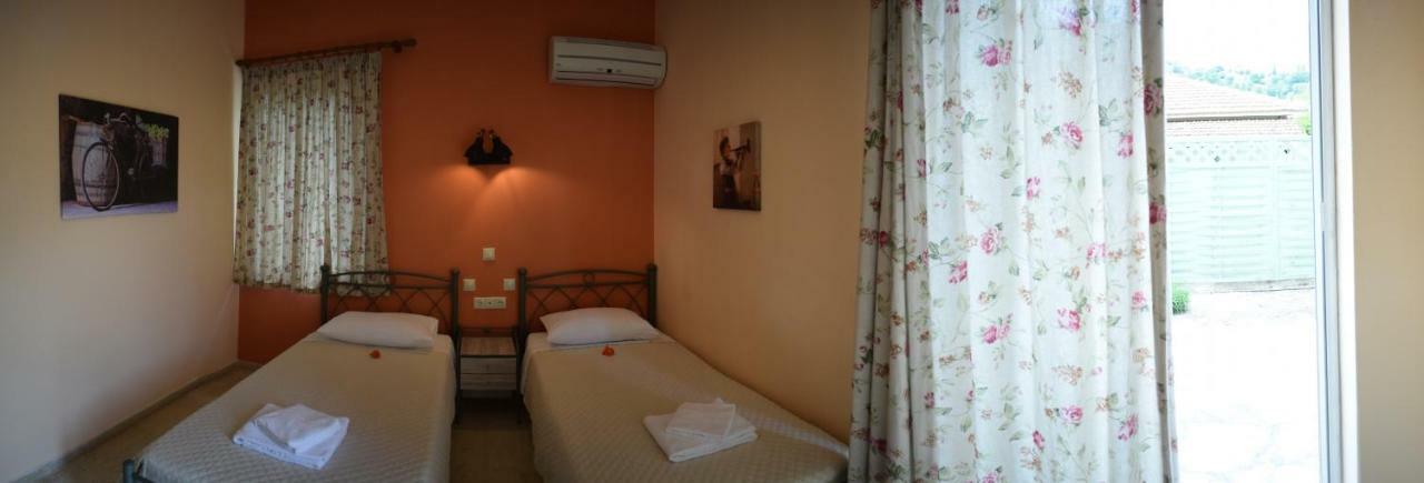 איה אפימיה Stamoulis Apartments חדר תמונה